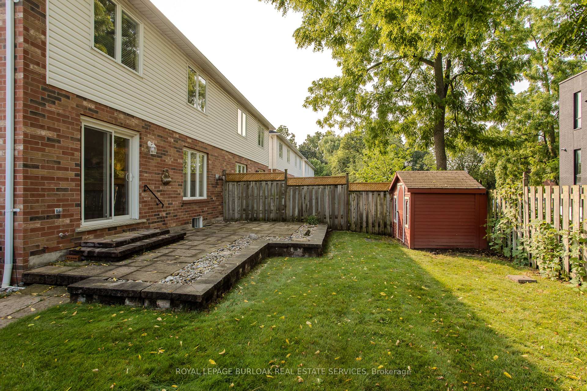 Photo 25 of 2010 Grovetree Lane, Burlington, Brant — HOMEH