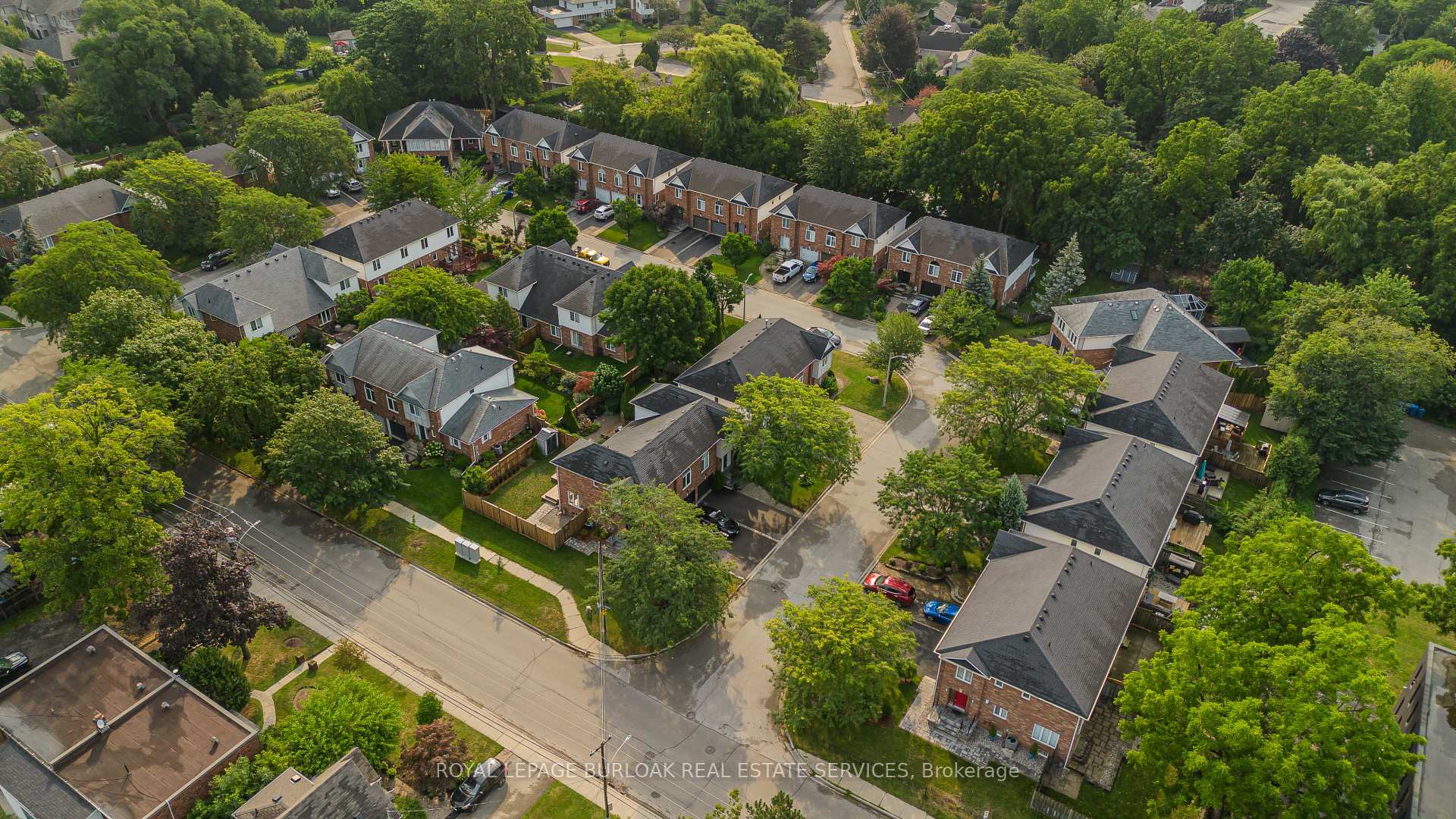 Photo 31 of 2010 Grovetree Lane, Burlington, Brant — HOMEH