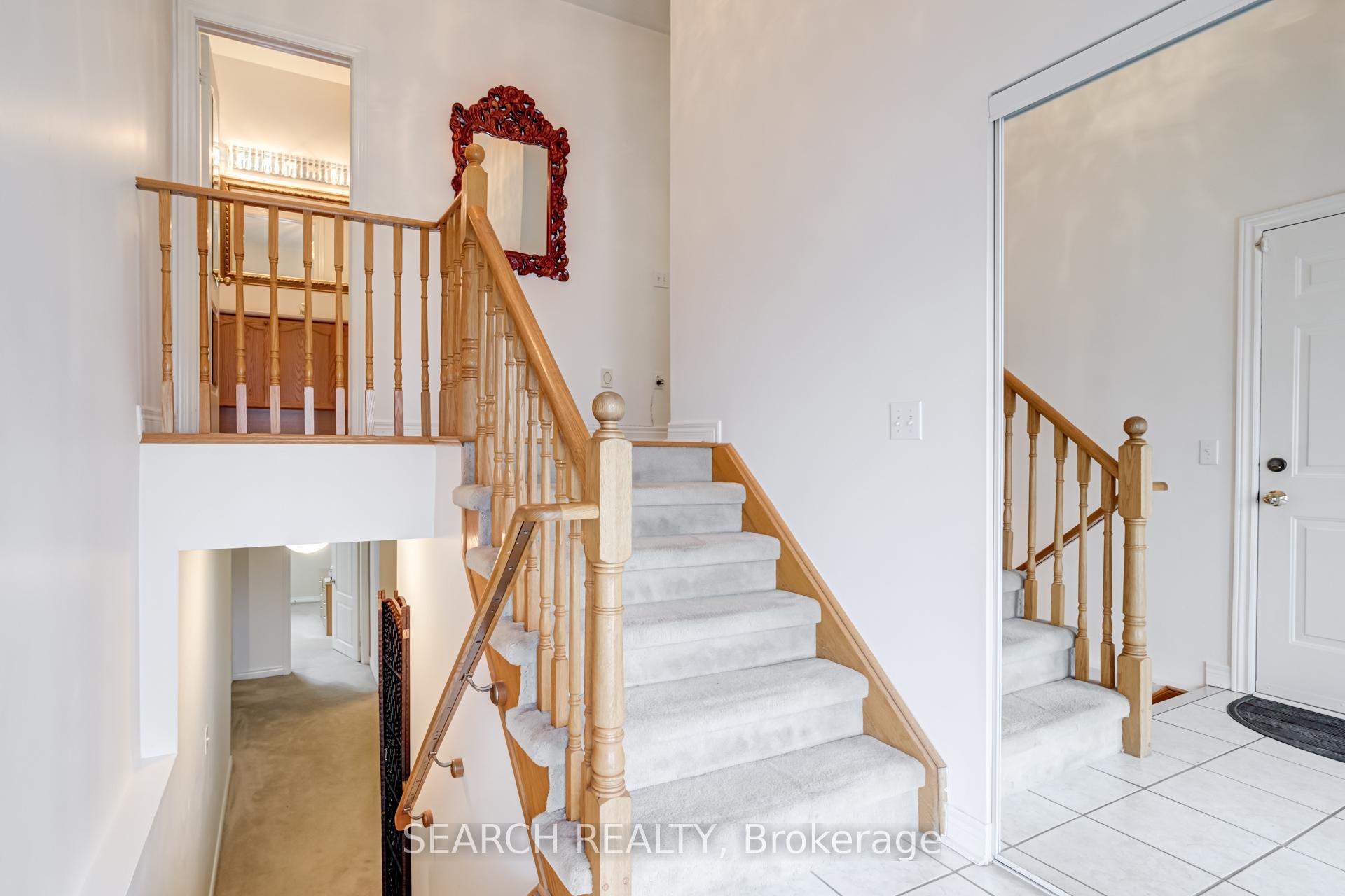 Photo 3 of 19 Treeline Boulevard, Brampton, Vales of Castlemore North — HOMEH
