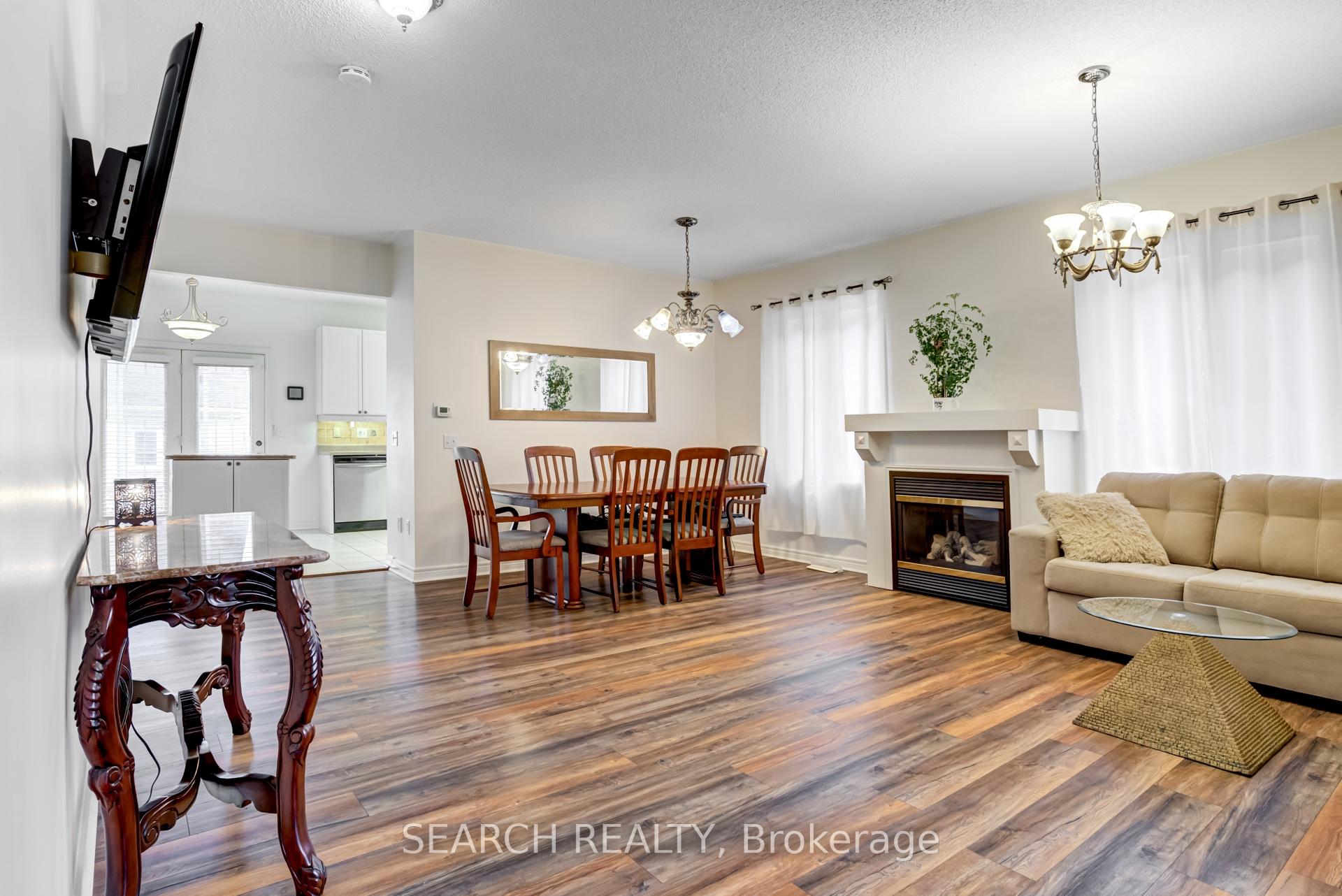 Photo 8 of 19 Treeline Boulevard, Brampton, Vales of Castlemore North — HOMEH