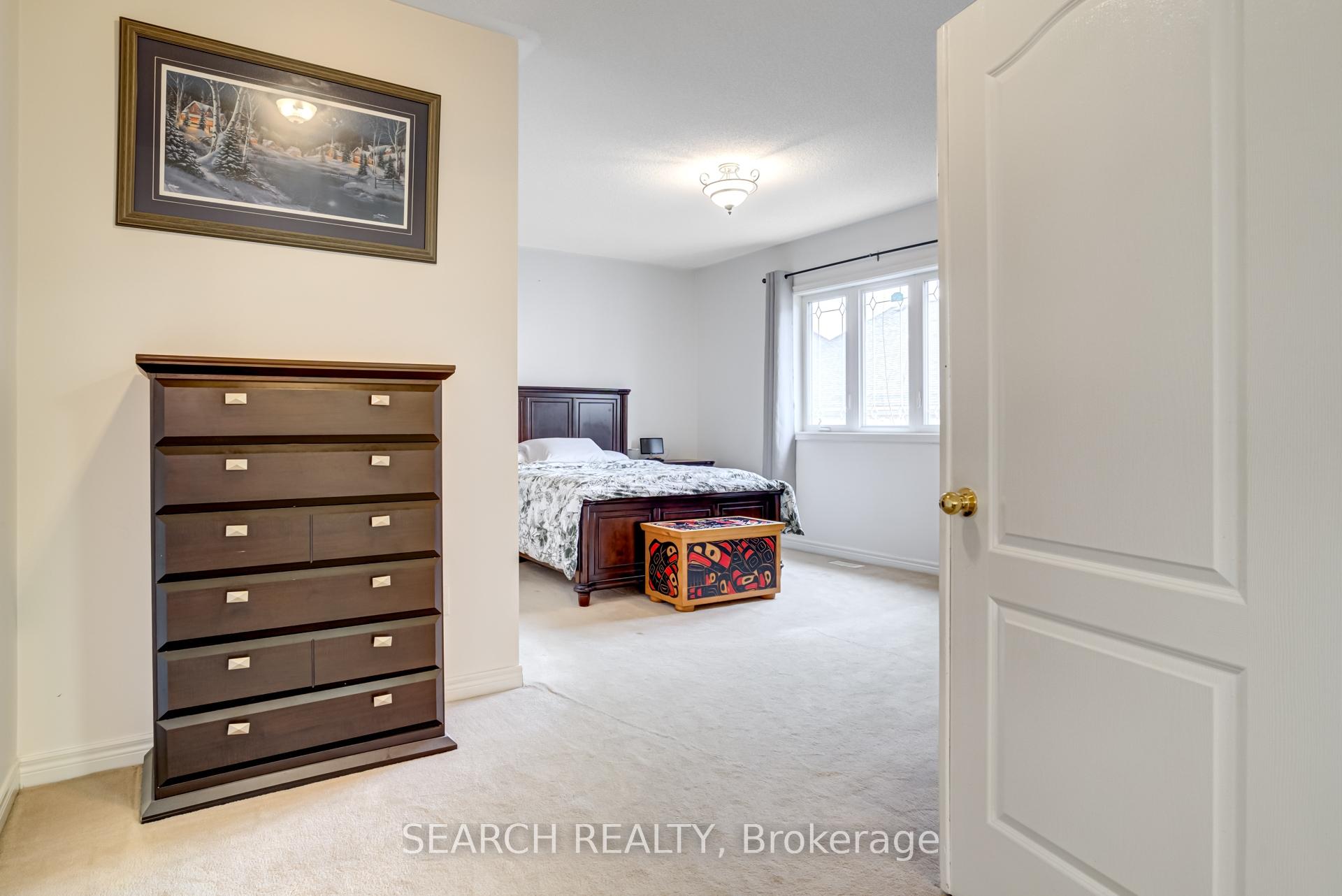 Photo 15 of 19 Treeline Boulevard, Brampton, Vales of Castlemore North — HOMEH