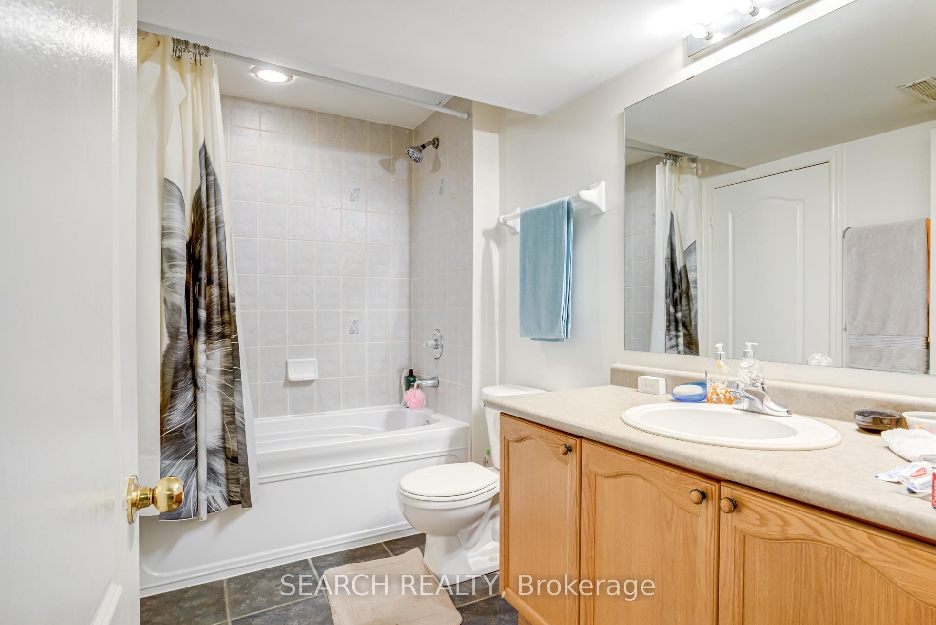 Photo 32 of 19 Treeline Boulevard, Brampton, Vales of Castlemore North — HOMEH