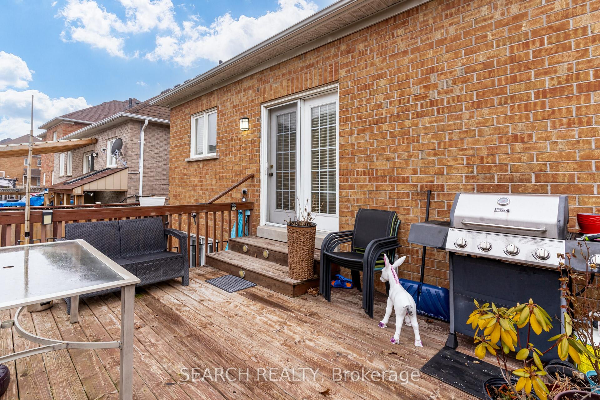 Photo 36 of 19 Treeline Boulevard, Brampton, Vales of Castlemore North — HOMEH