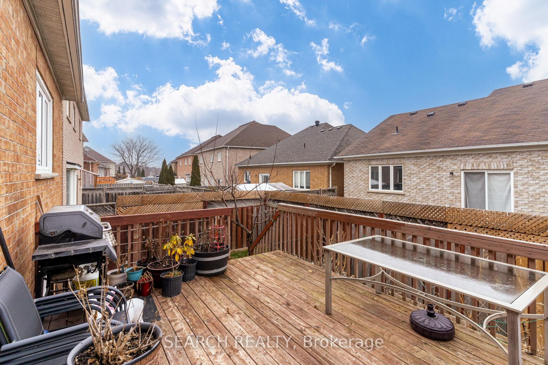 Photo 37 of 19 Treeline Boulevard, Brampton, Vales of Castlemore North — HOMEH
