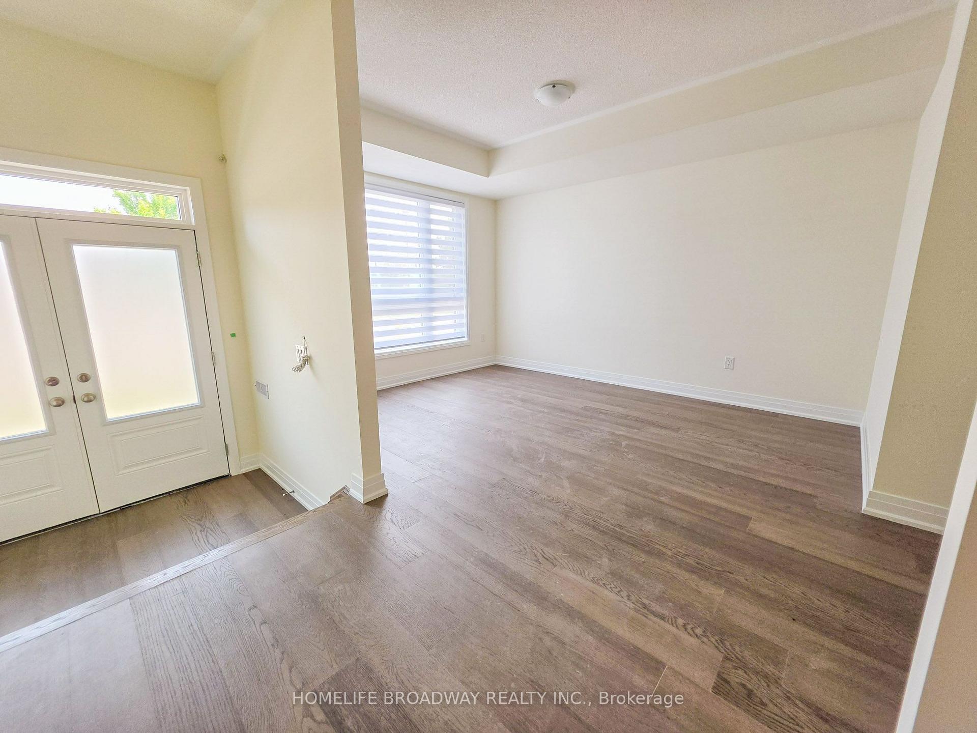 Photo 4 of 51 Mumbai Drive, Markham, Middlefield — HOMEH