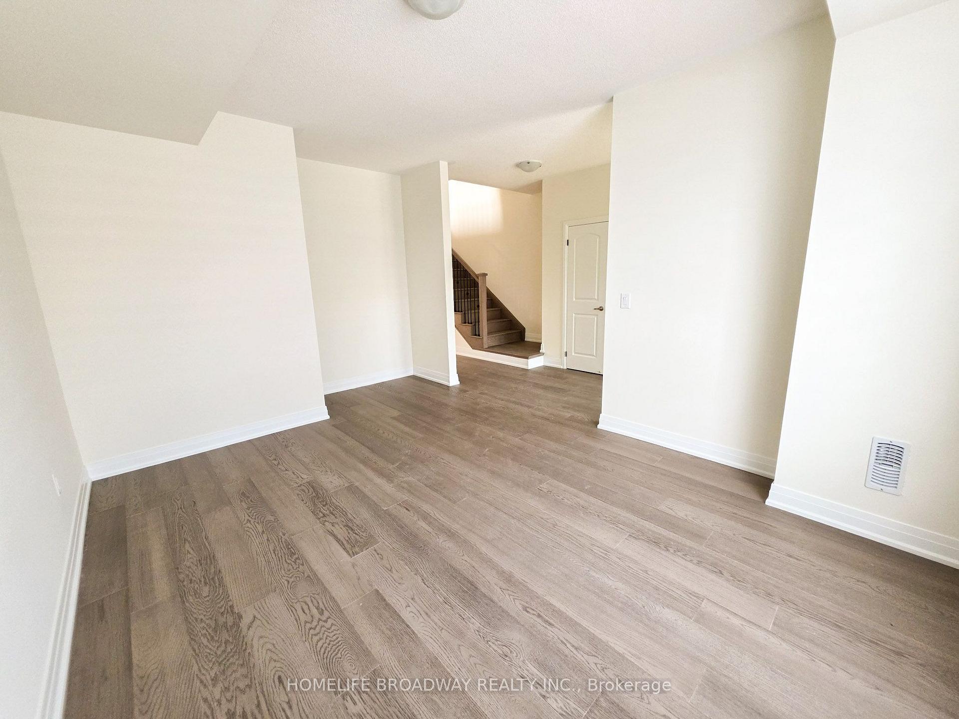 Photo 5 of 51 Mumbai Drive, Markham, Middlefield — HOMEH
