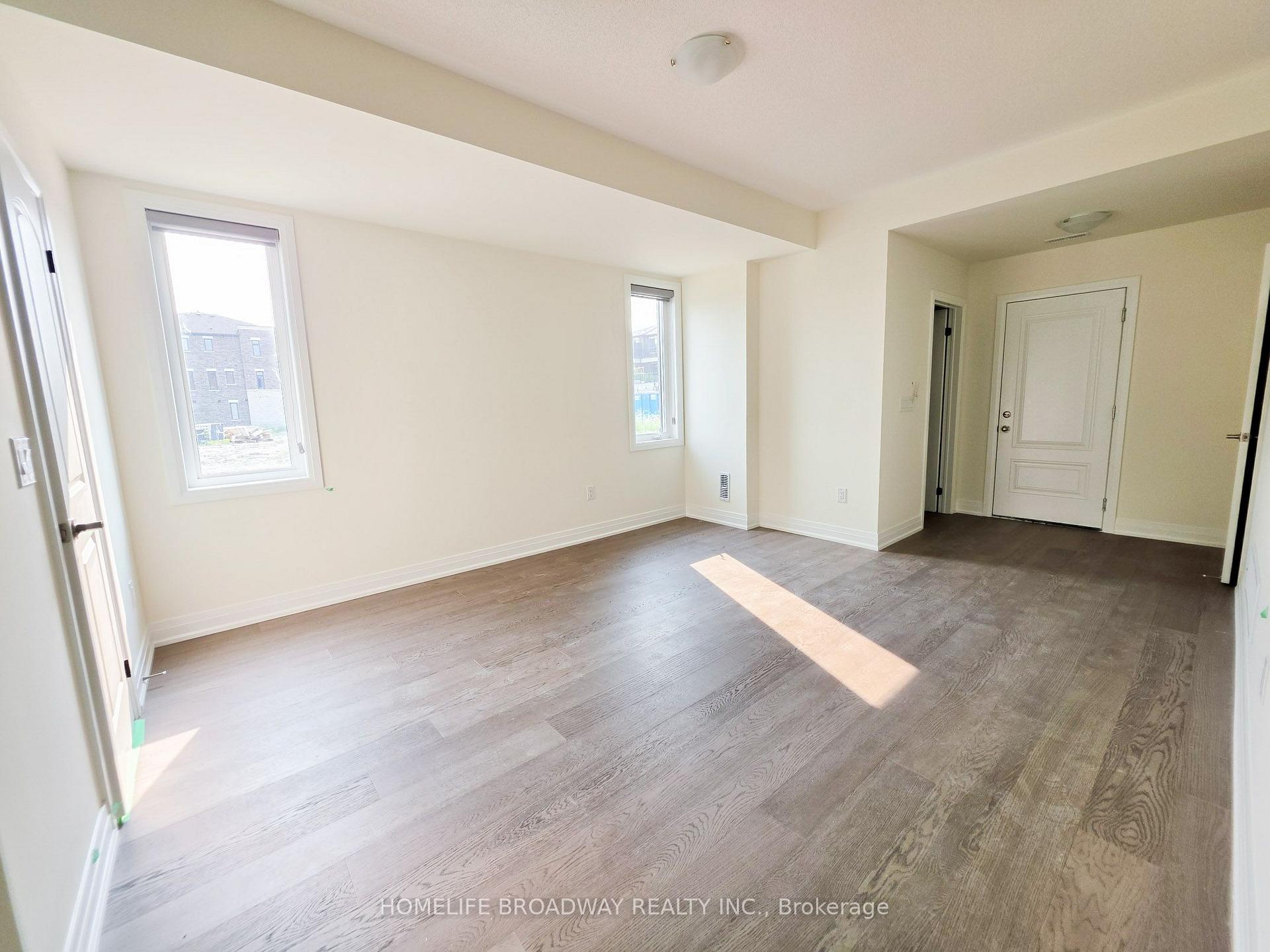 Photo 6 of 51 Mumbai Drive, Markham, Middlefield — HOMEH