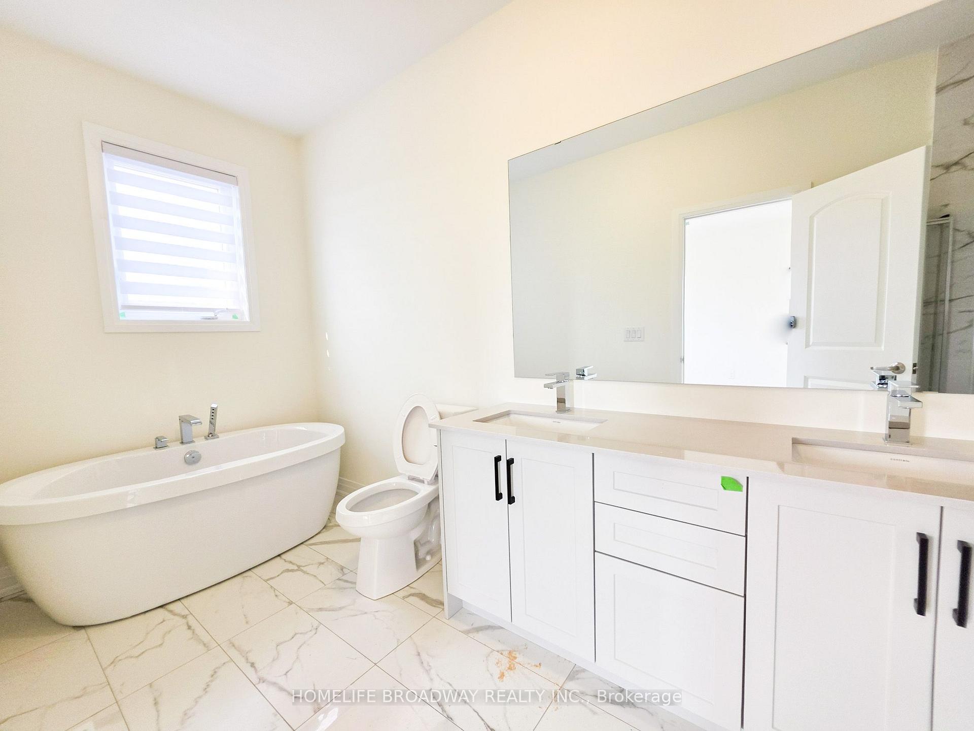 Photo 18 of 51 Mumbai Drive, Markham, Middlefield — HOMEH