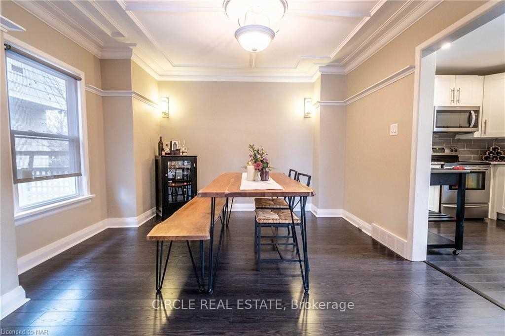 Photo 5 of 4 Chelsea Street, St. Catharines, E. Chester — HOMEH
