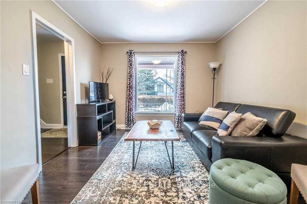 Photo 8 of 4 Chelsea Street, St. Catharines, E. Chester — HOMEH