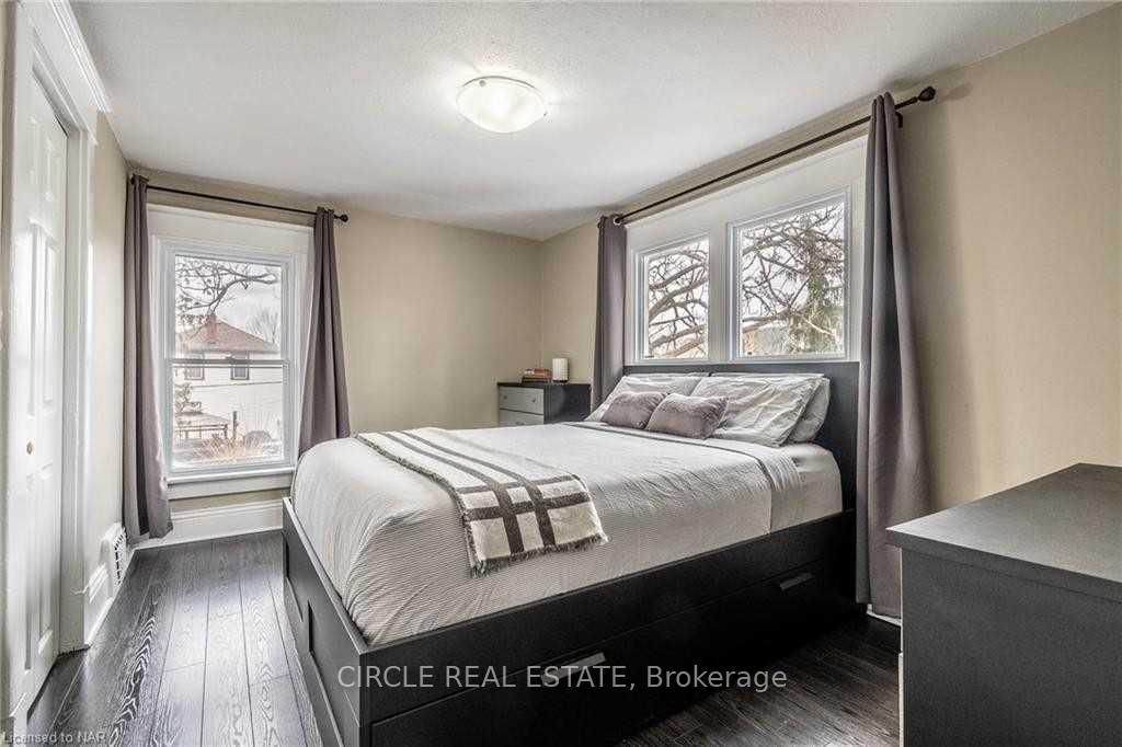 Photo 9 of 4 Chelsea Street, St. Catharines, E. Chester — HOMEH