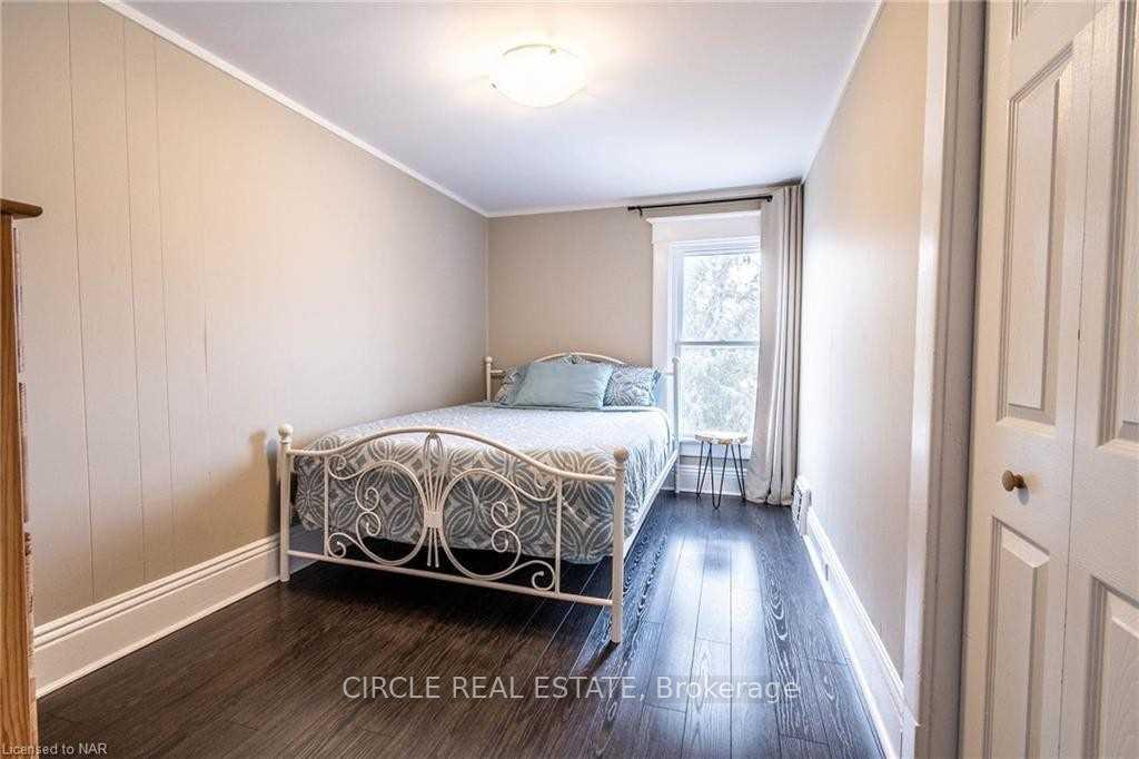 Photo 10 of 4 Chelsea Street, St. Catharines, E. Chester — HOMEH