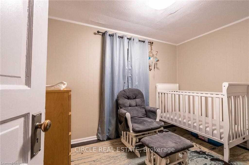 Photo 11 of 4 Chelsea Street, St. Catharines, E. Chester — HOMEH