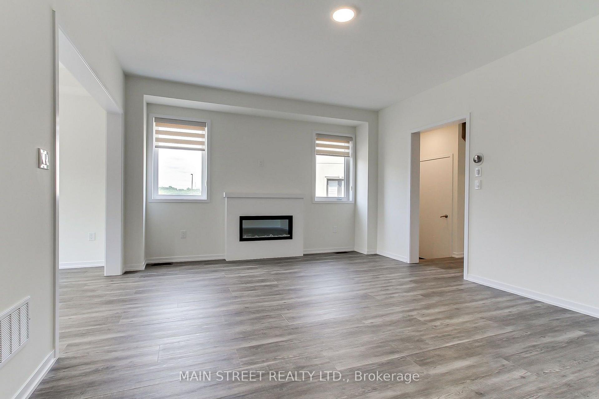 Photo 11 of 12 Donald Ingram Crescent, Georgina, Keswick North — HOMEH