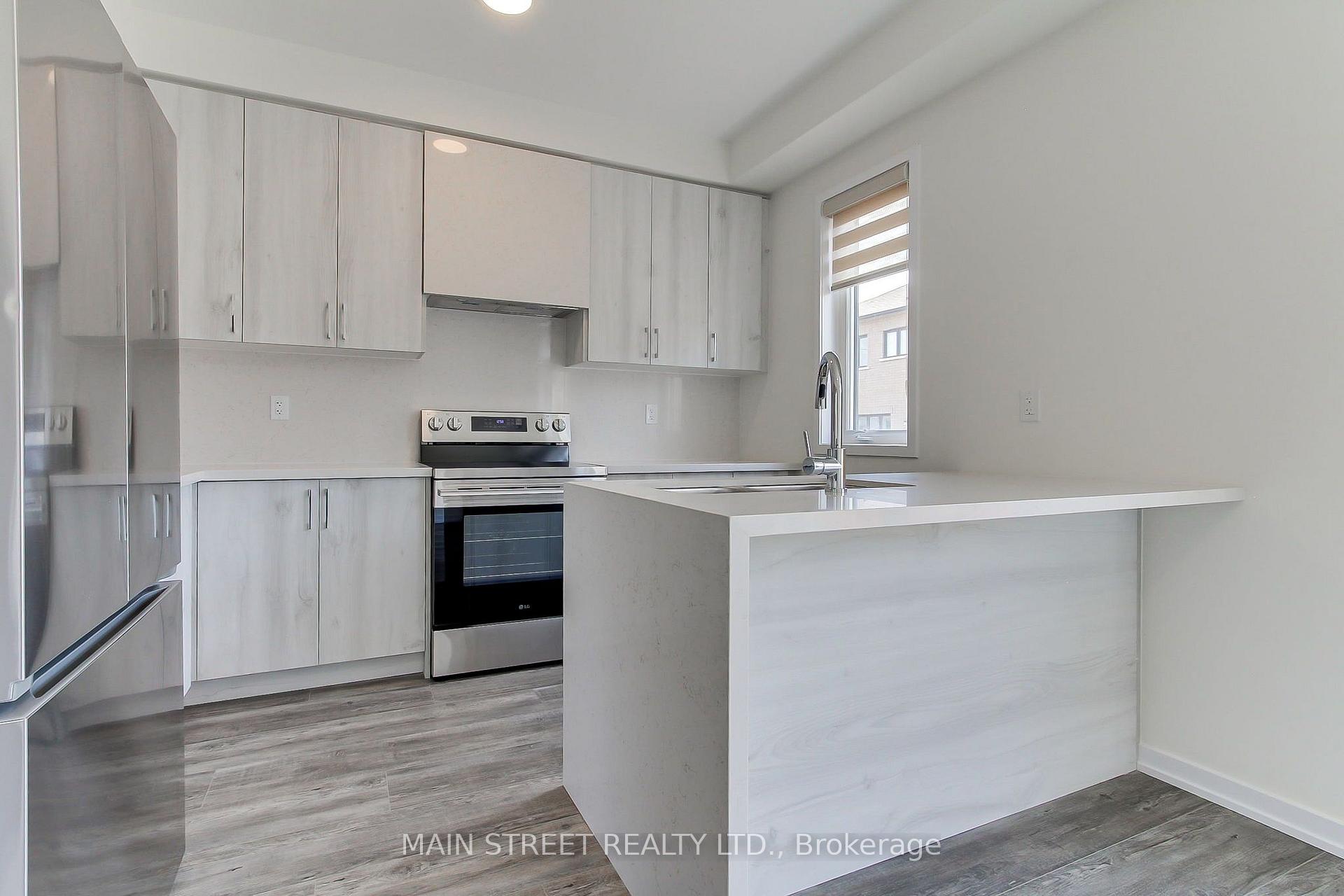 Photo 13 of 12 Donald Ingram Crescent, Georgina, Keswick North — HOMEH