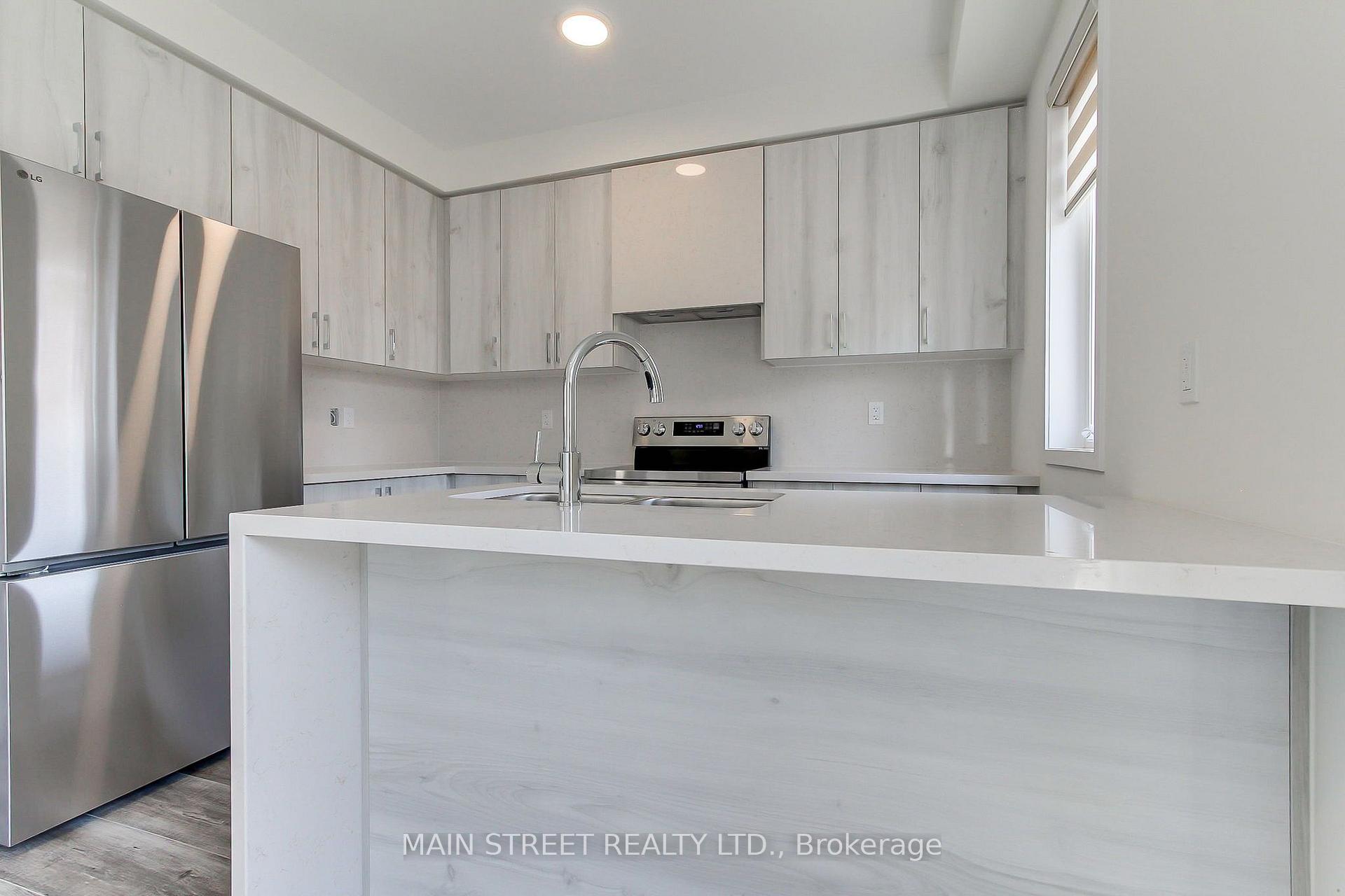 Photo 14 of 12 Donald Ingram Crescent, Georgina, Keswick North — HOMEH