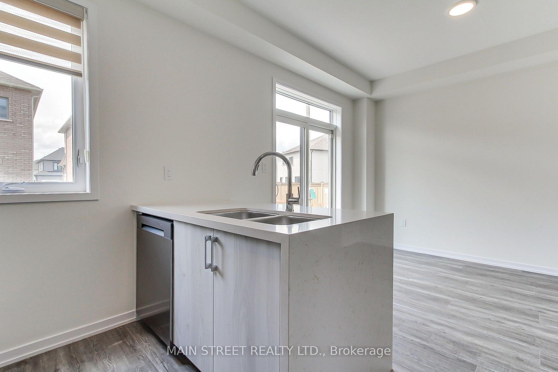 Photo 17 of 12 Donald Ingram Crescent, Georgina, Keswick North — HOMEH