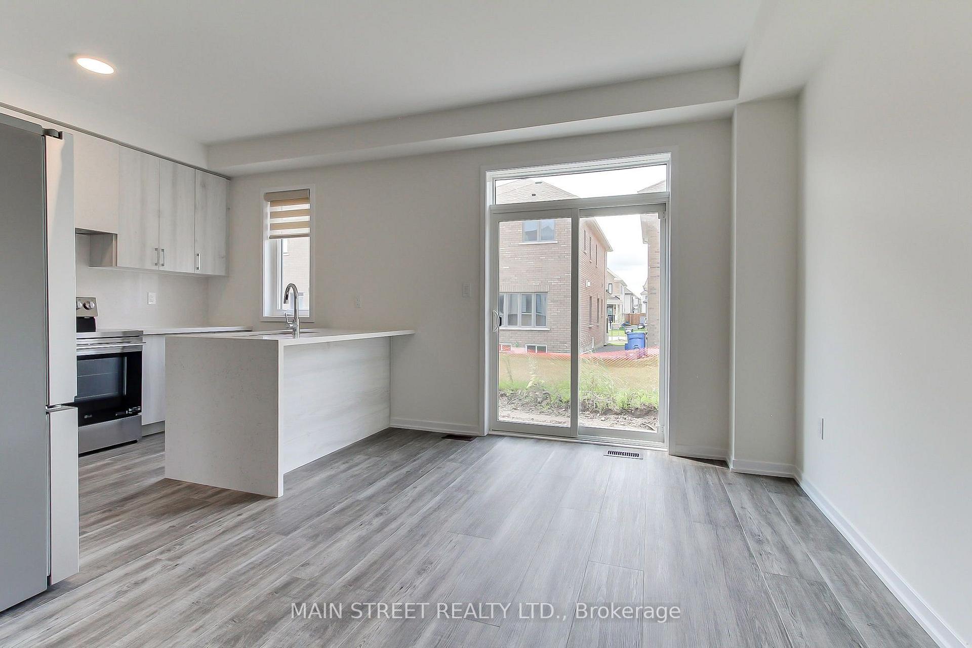 Photo 18 of 12 Donald Ingram Crescent, Georgina, Keswick North — HOMEH