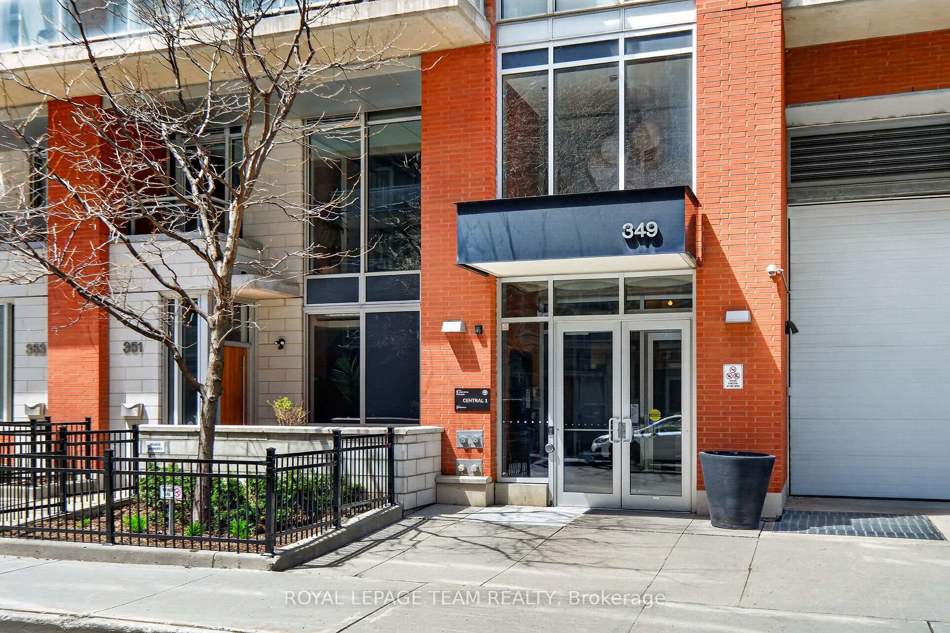 Photo 3 of Unit 421, 349 McLeod Street, Ottawa, Ottawa Centre — HOMEH