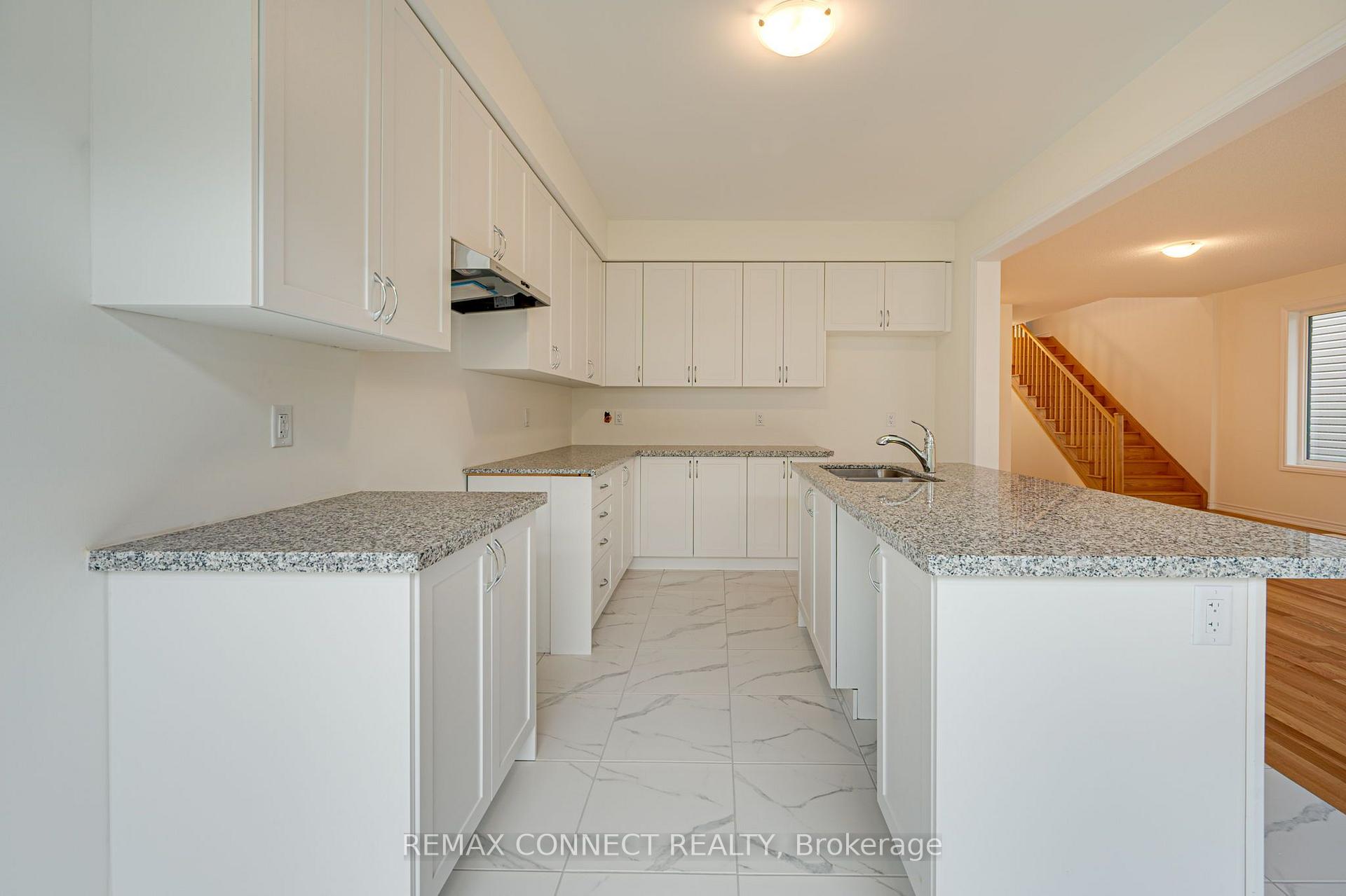 Photo 9 of 146 Nottingham Road N, Barrie, Rural Barrie Southeast — HOMEH