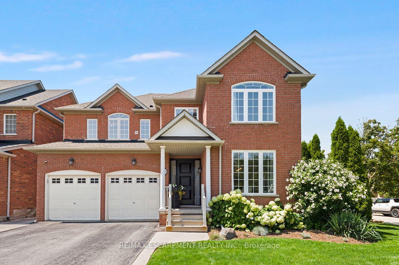 Photo 1 of 33 Dewsbury Way, Hamilton, Stoney Creek — HOMEH