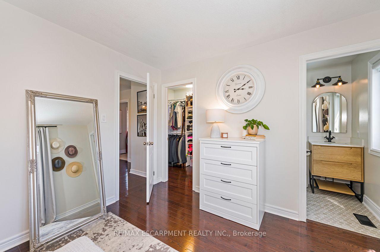 Photo 19 of 33 Dewsbury Way, Hamilton, Stoney Creek — HOMEH