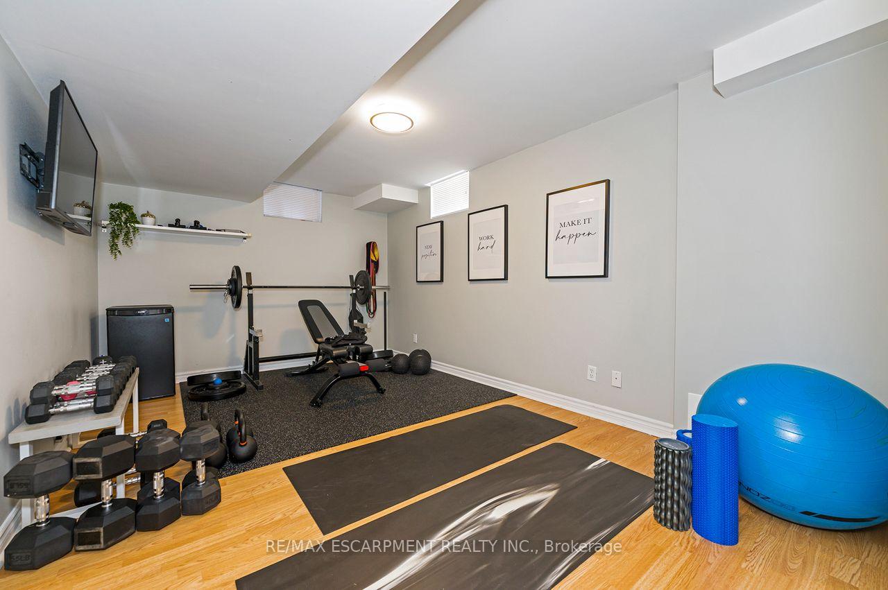 Photo 29 of 33 Dewsbury Way, Hamilton, Stoney Creek — HOMEH