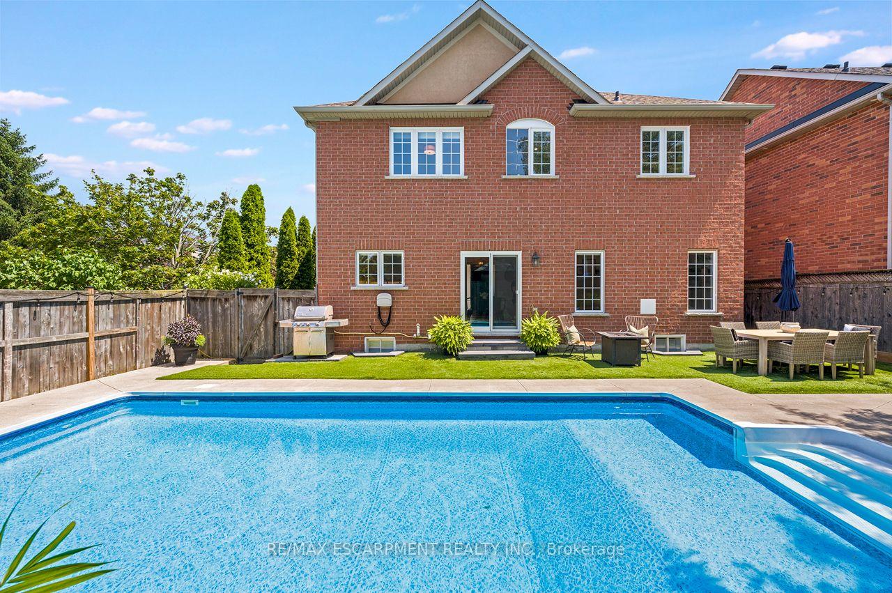 Photo 31 of 33 Dewsbury Way, Hamilton, Stoney Creek — HOMEH