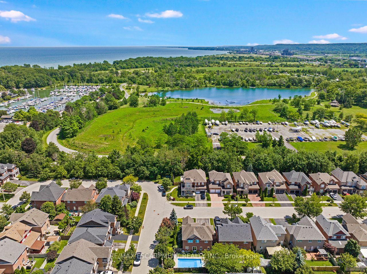 Photo 40 of 33 Dewsbury Way, Hamilton, Stoney Creek — HOMEH