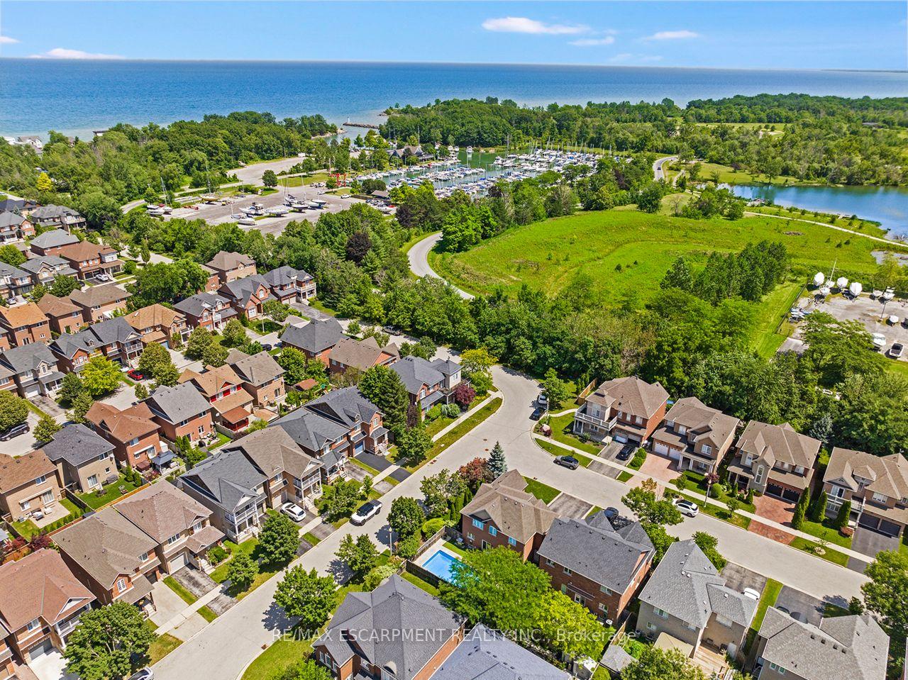 Photo 41 of 33 Dewsbury Way, Hamilton, Stoney Creek — HOMEH