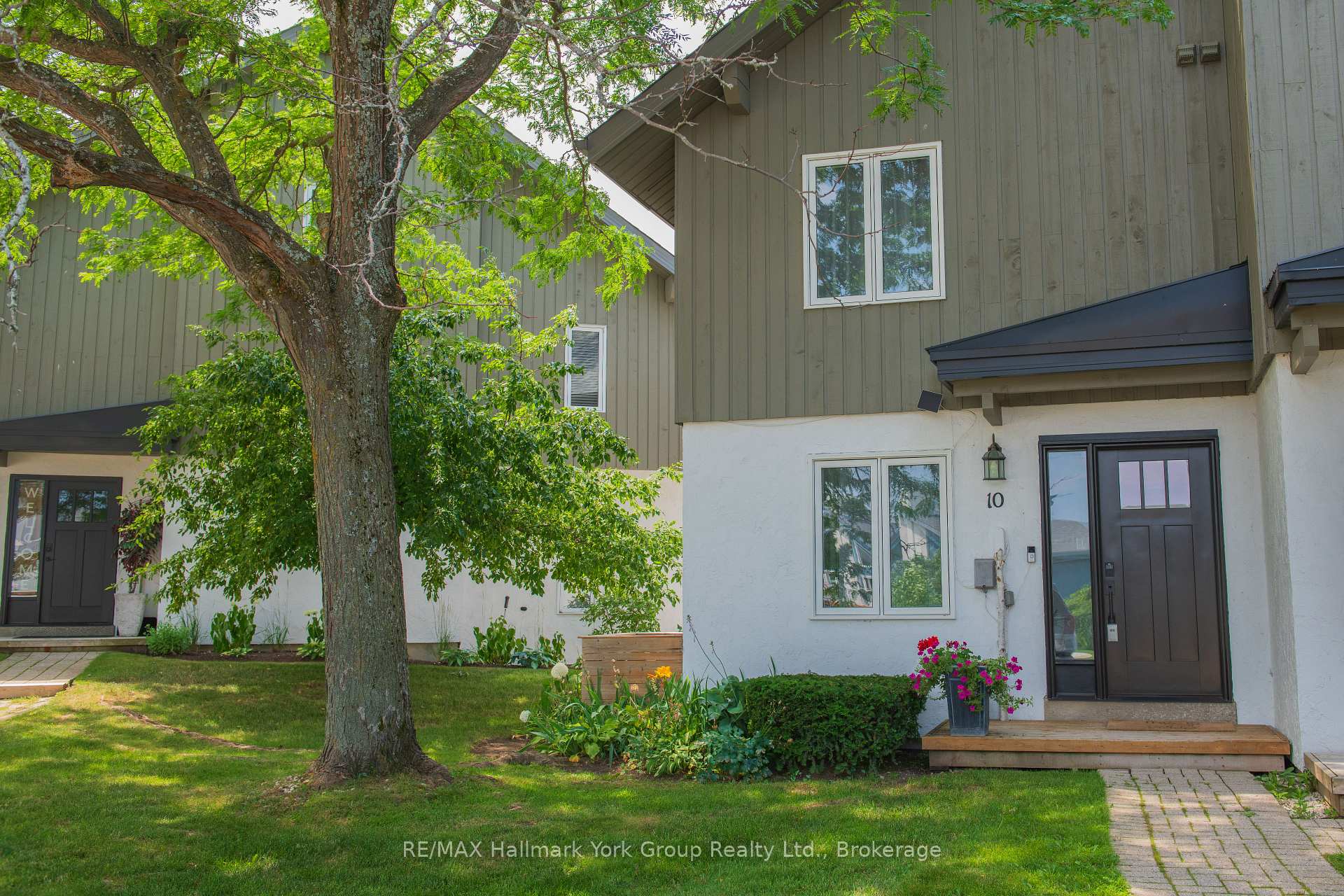 Photo 1 of Unit 10, 104 Kellies Way, Blue Mountains — HOMEH