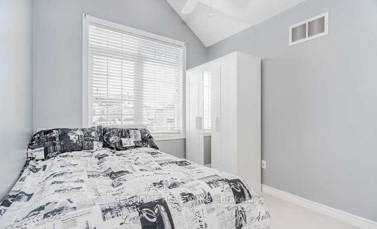 Photo 6 of 37 Pearcey Crescent, Barrie, West Bayfield — HOMEH
