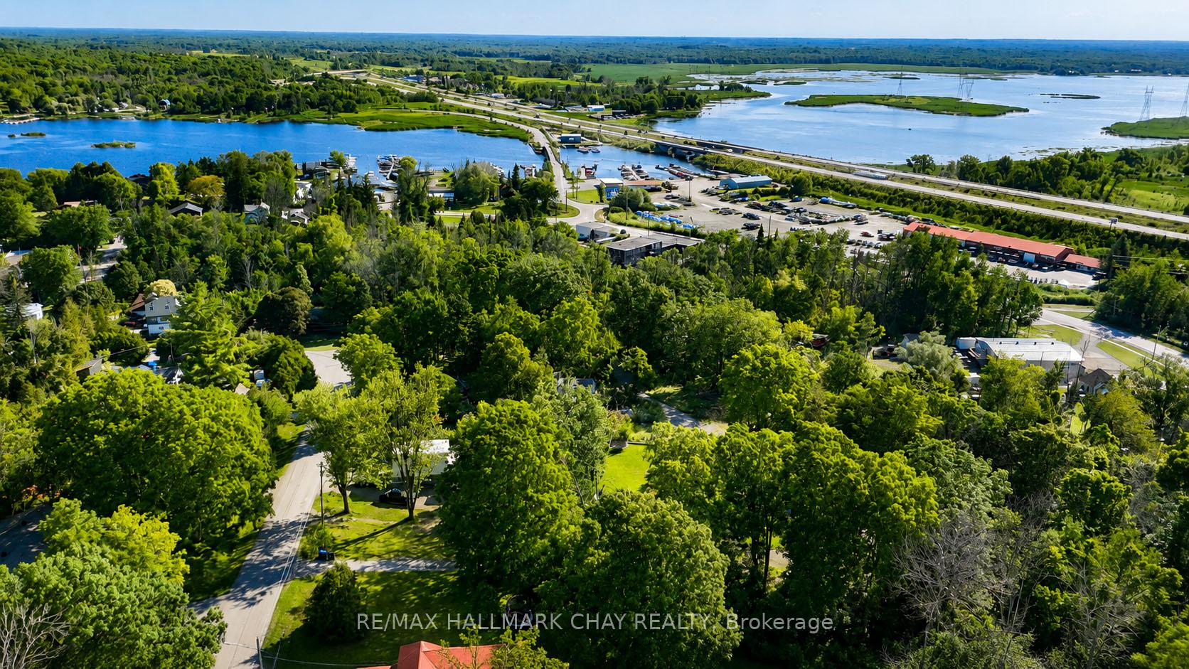 Photo 10 of 241 Mountain Avenue, Tay, Waubaushene — HOMEH