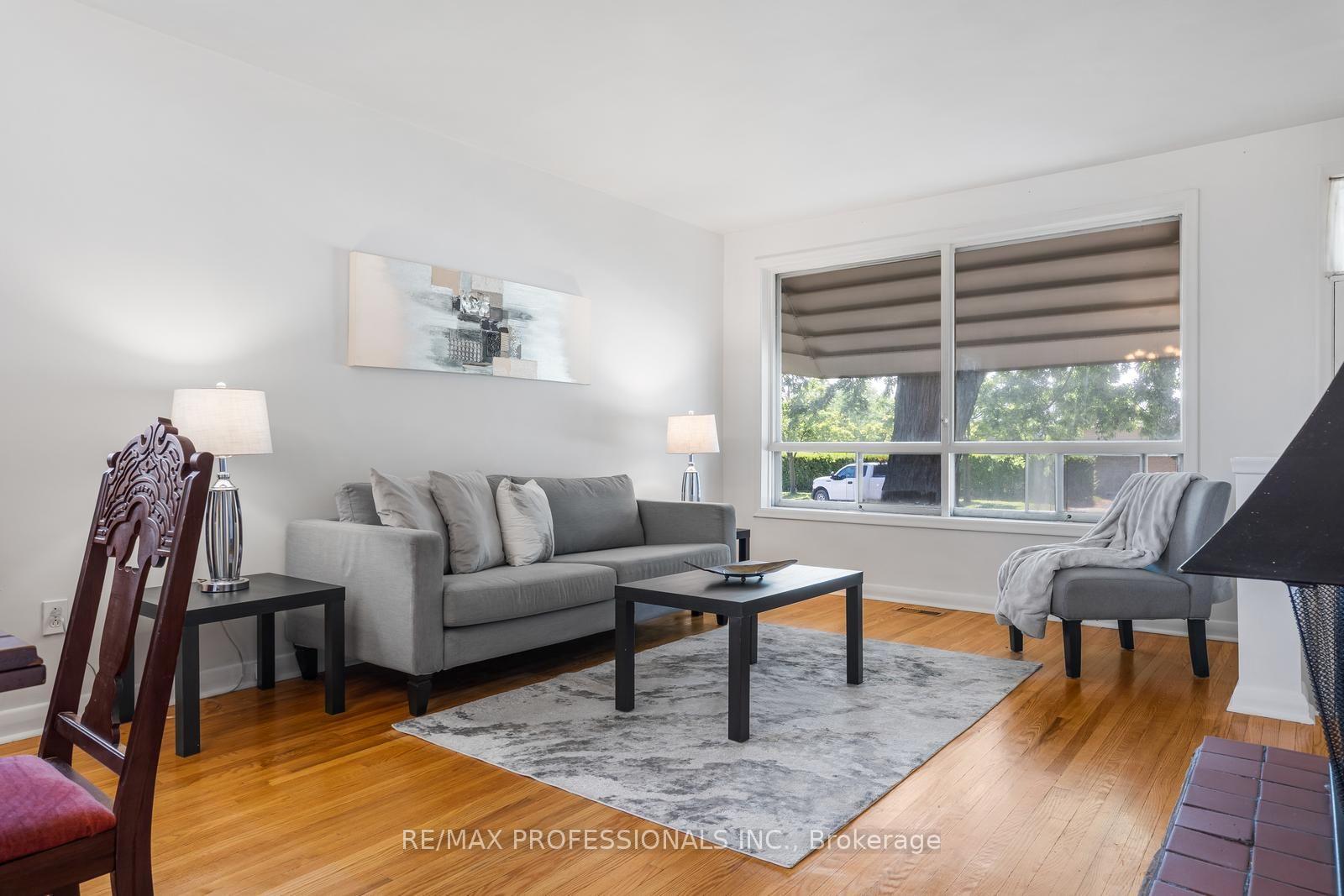 Photo 7 of 25 Hardwick Court, Etobicoke, Eringate-Centennial-West Deane — HOMEH