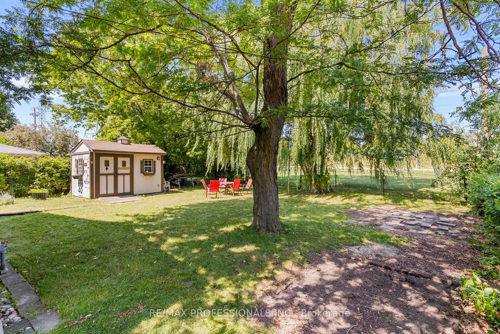 Photo 23 of 25 Hardwick Court, Etobicoke, Eringate-Centennial-West Deane — HOMEH