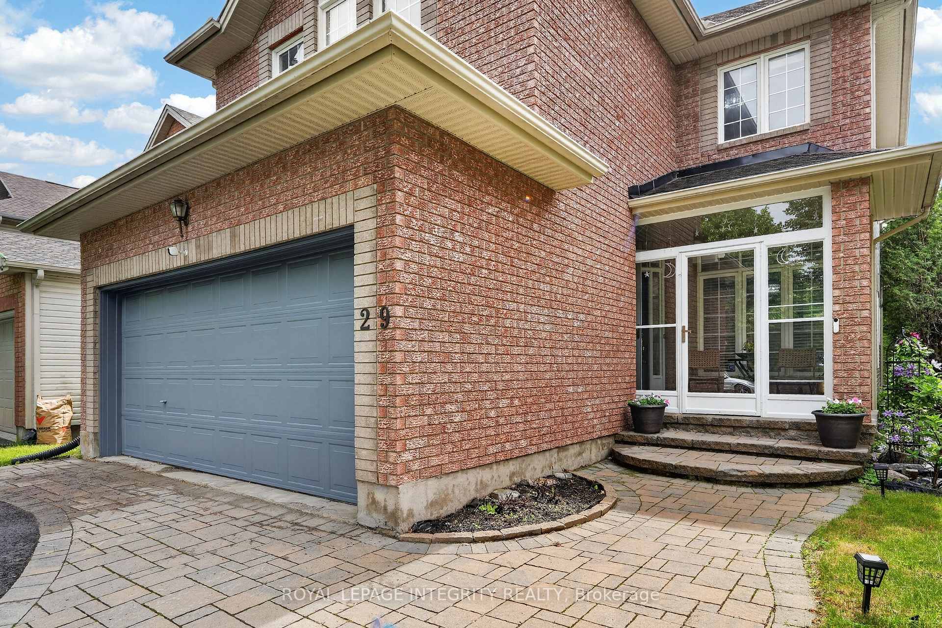 Photo 2 of 29 Nortoba Crescent, Ottawa, Kanata - Kanata Lakes/Heritage Hills — HOMEH