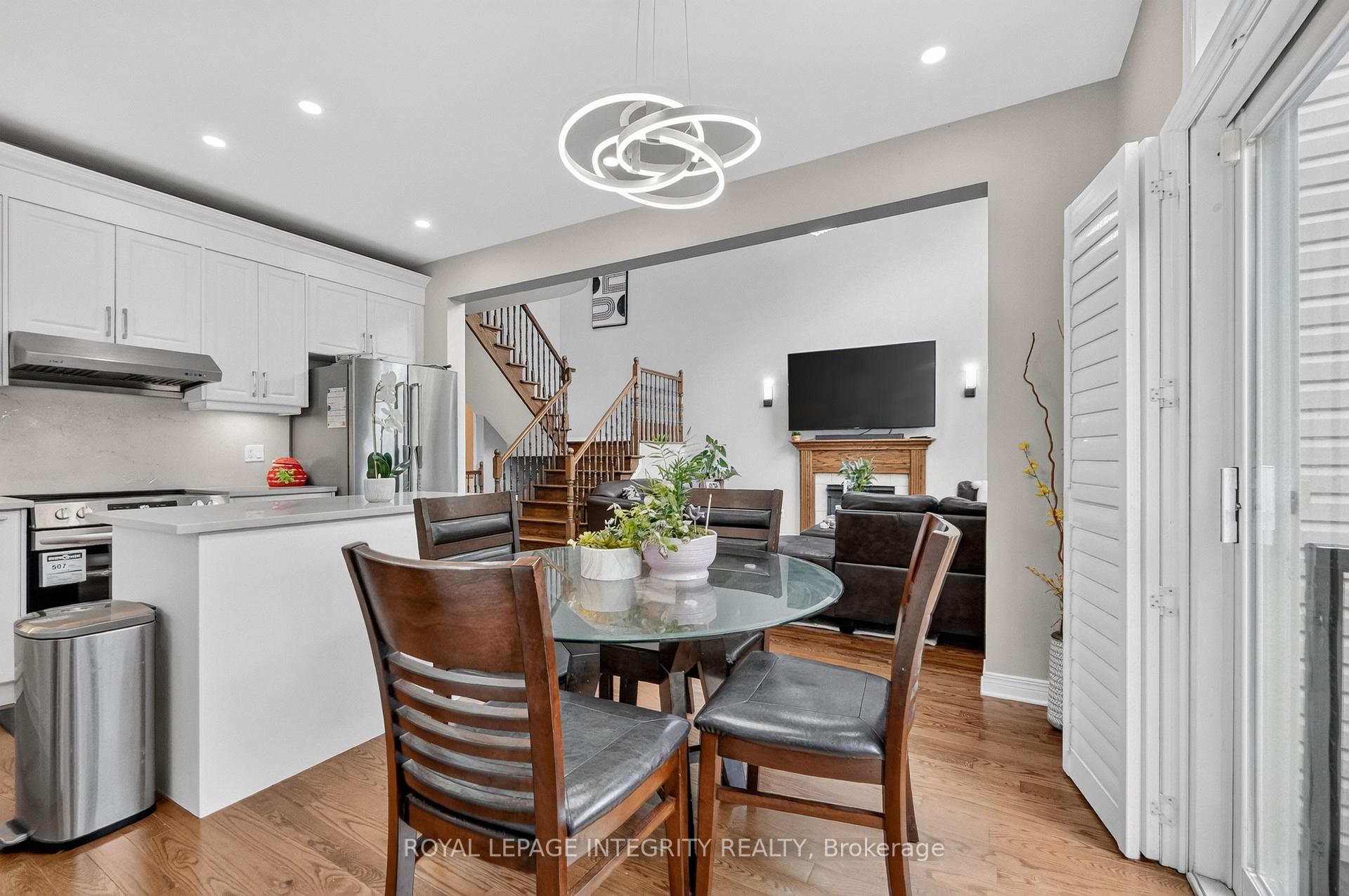 Photo 21 of 29 Nortoba Crescent, Ottawa, Kanata - Kanata Lakes/Heritage Hills — HOMEH
