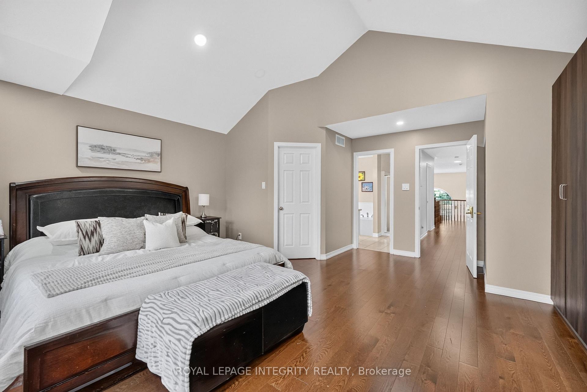 Photo 25 of 29 Nortoba Crescent, Ottawa, Kanata - Kanata Lakes/Heritage Hills — HOMEH
