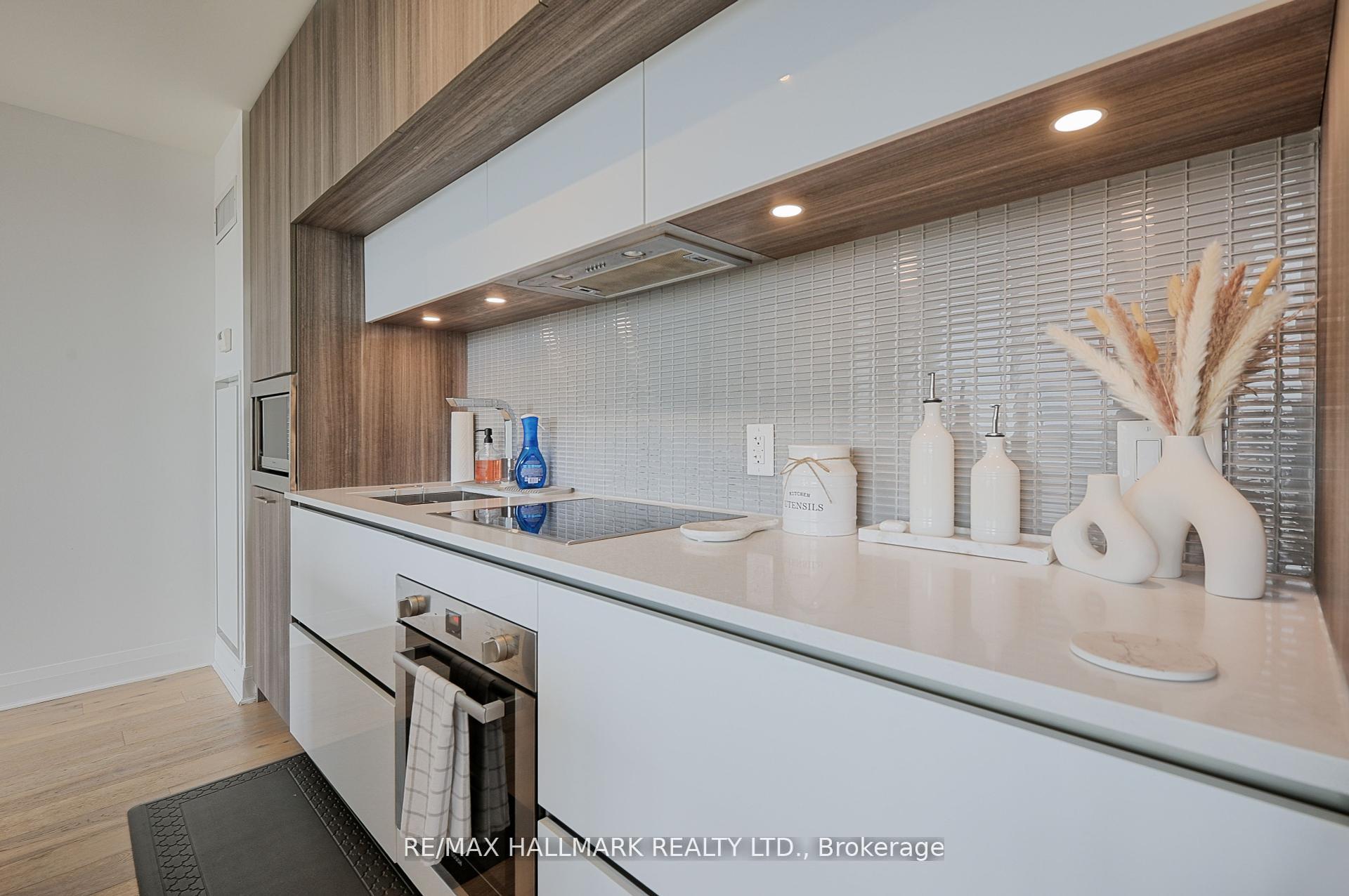 Photo 13 of Unit 601, 151 Avenue Road, Toronto, The Annex — HOMEH