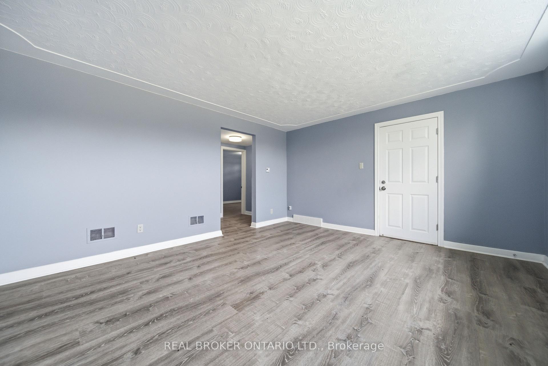 Photo 3 of Unit C, 293 Highland Road, Kitchener, Southdale — HOMEH