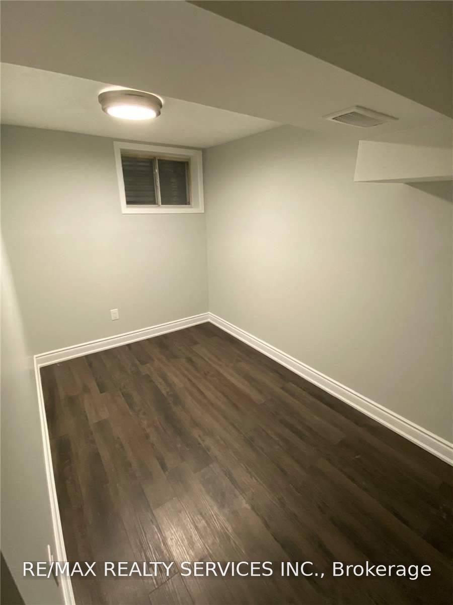 Photo 6 of Unit Bsmt, 26 Swennen Drive, Brampton, Brampton North — HOMEH