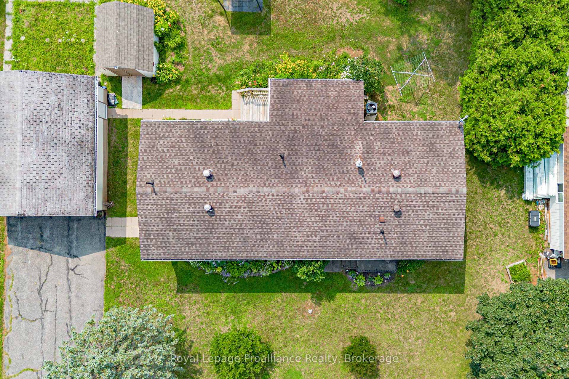 Photo 50 of 1064 Eighth Lane, Minden Hills, Lutterworth — HOMEH