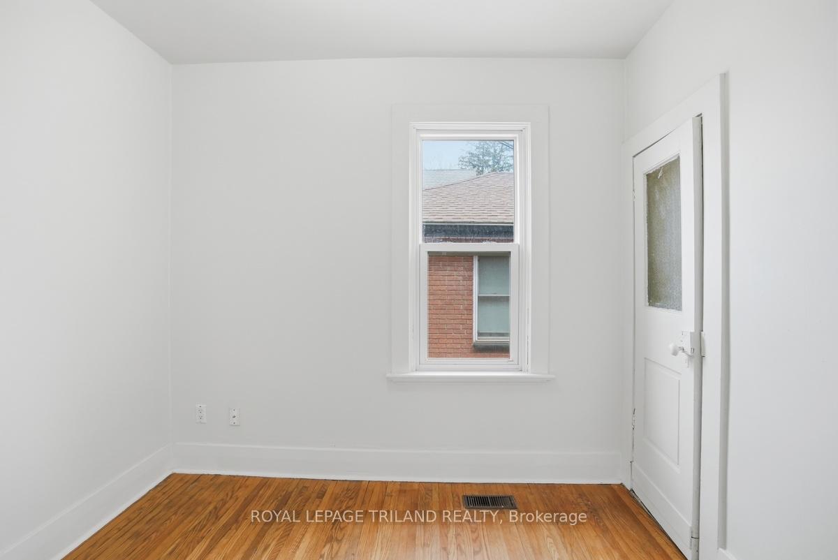 Photo 19 of 98 Cartwright Street, London, East F — HOMEH
