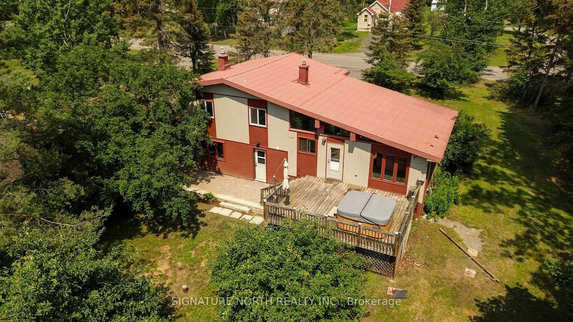 Photo 6 of 1439 Louis Street, Thunder Bay, John Street South — HOMEH
