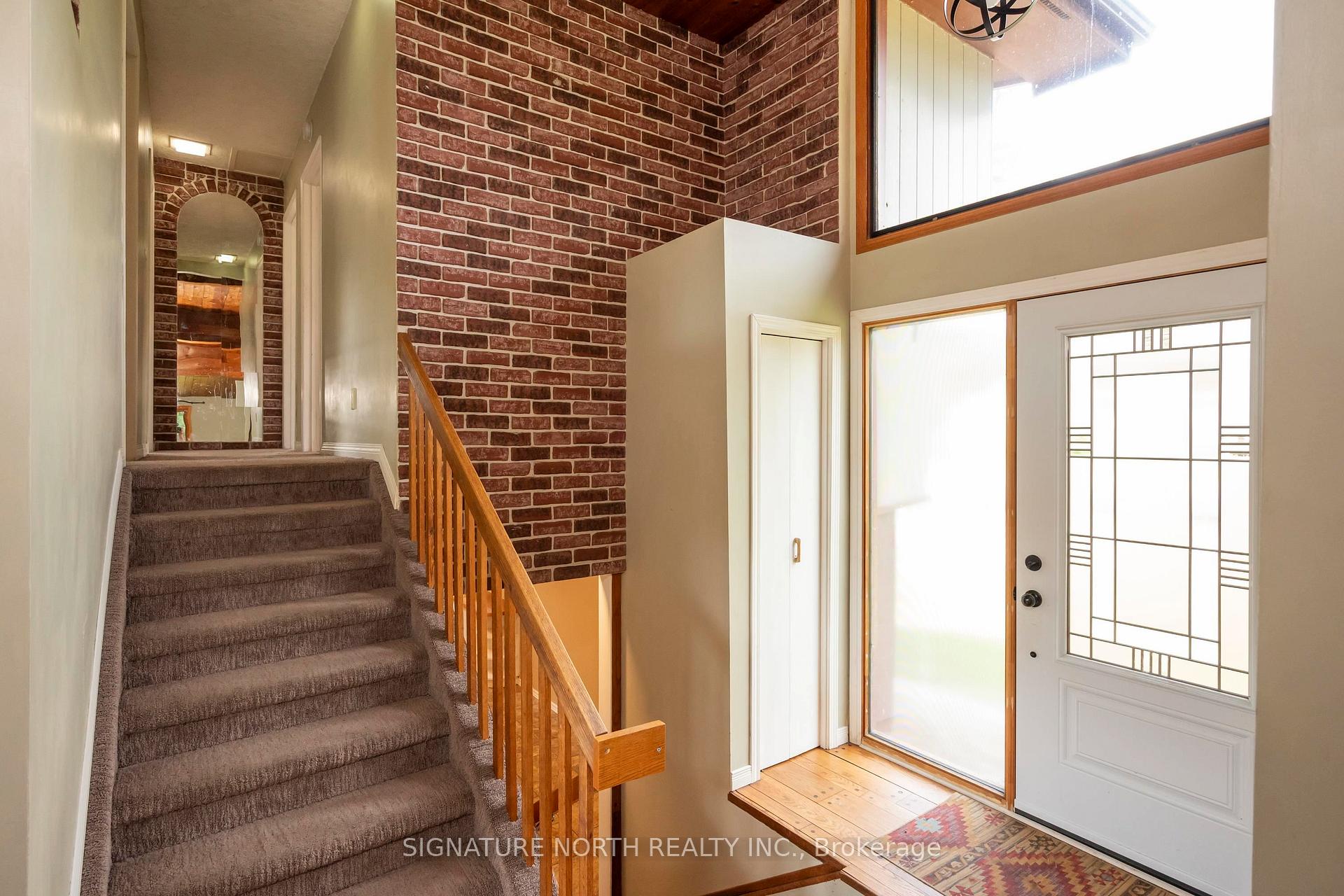 Photo 13 of 1439 Louis Street, Thunder Bay, John Street South — HOMEH