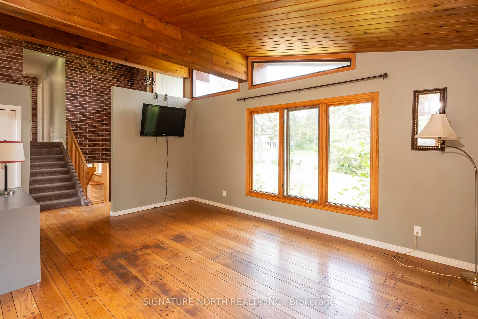Photo 16 of 1439 Louis Street, Thunder Bay, John Street South — HOMEH