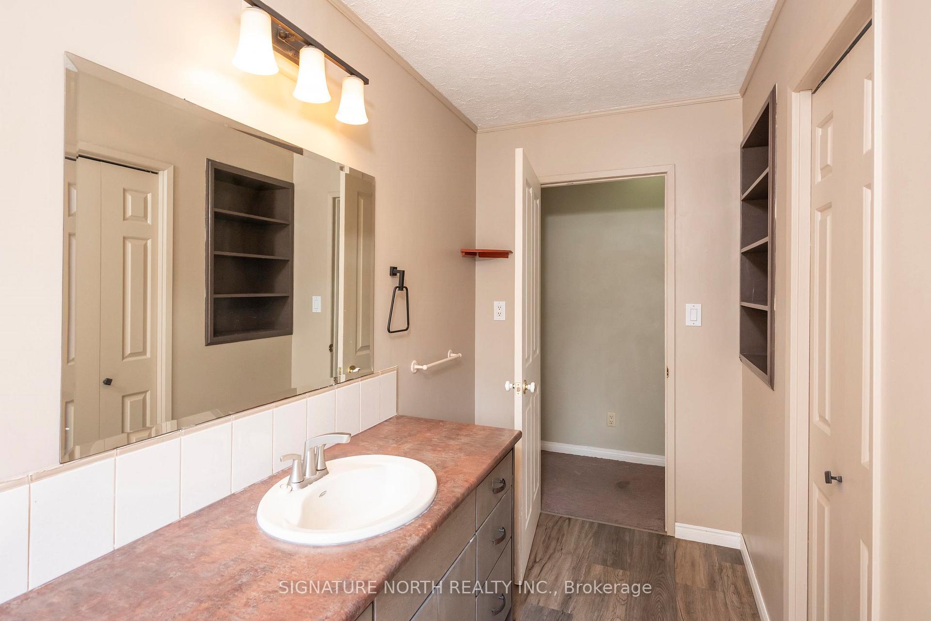 Photo 29 of 1439 Louis Street, Thunder Bay, John Street South — HOMEH