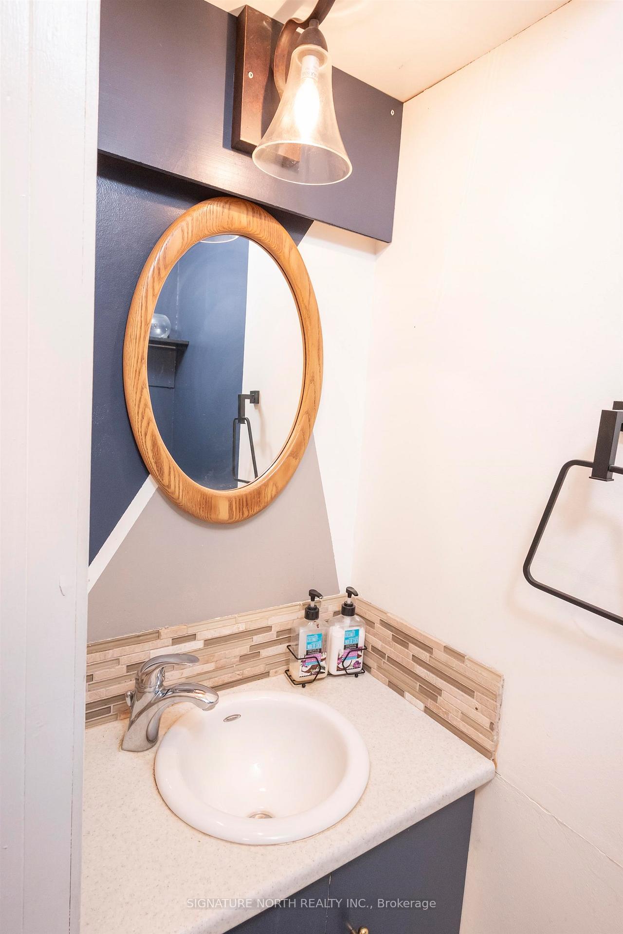 Photo 43 of 1439 Louis Street, Thunder Bay, John Street South — HOMEH