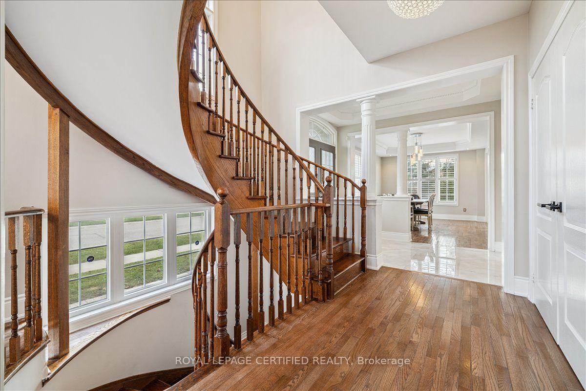 Photo 8 of 2523 Highmount Crescent, Oakville, Westmount — HOMEH
