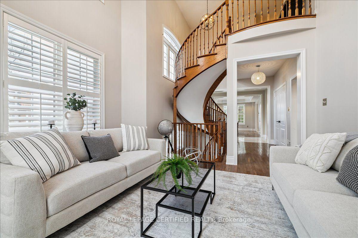 Photo 10 of 2523 Highmount Crescent, Oakville, Westmount — HOMEH